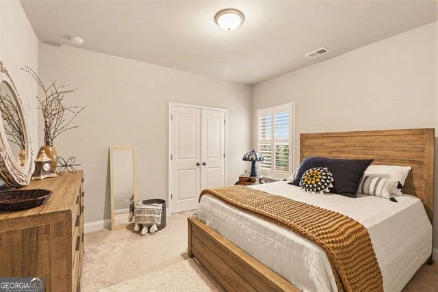 555 Timberbrook Drive, Sharpsburg, GA 30277