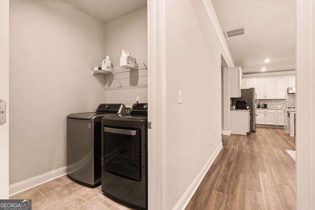 555 Timberbrook Drive, Sharpsburg, GA 30277