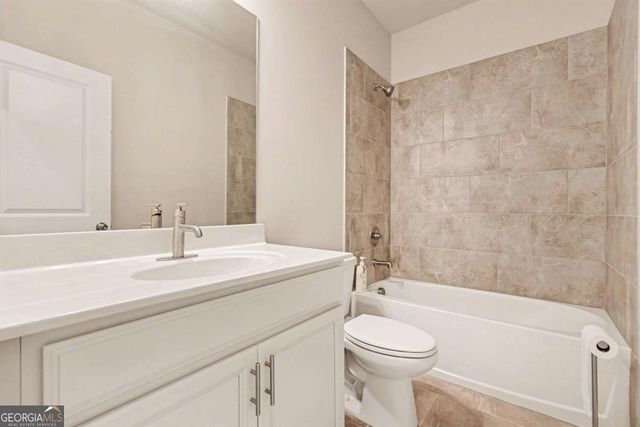 555 Timberbrook Drive, Sharpsburg, GA 30277