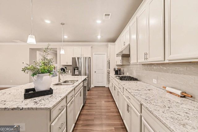 555 Timberbrook Drive, Sharpsburg, GA 30277