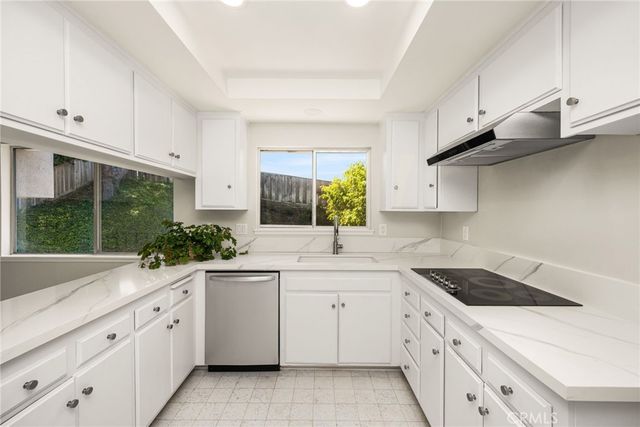 1877 Swan Circle, Costa Mesa, CA 92626