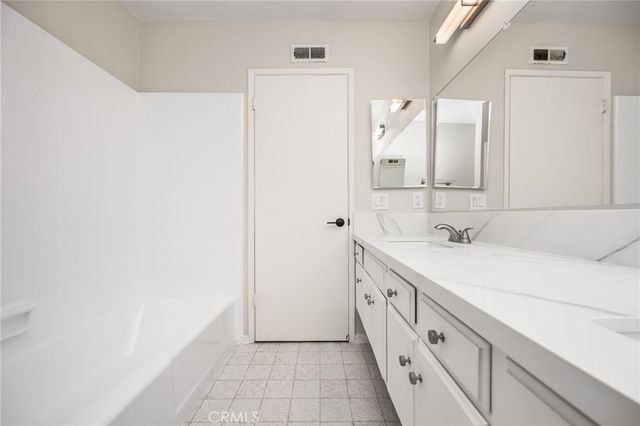1877 Swan Circle, Costa Mesa, CA 92626