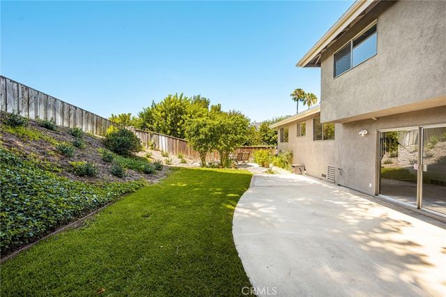 1877 Swan Circle, Costa Mesa, CA 92626