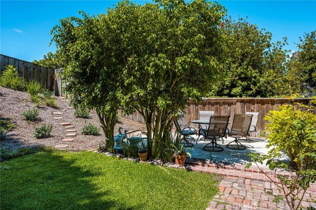 1877 Swan Circle, Costa Mesa, CA 92626