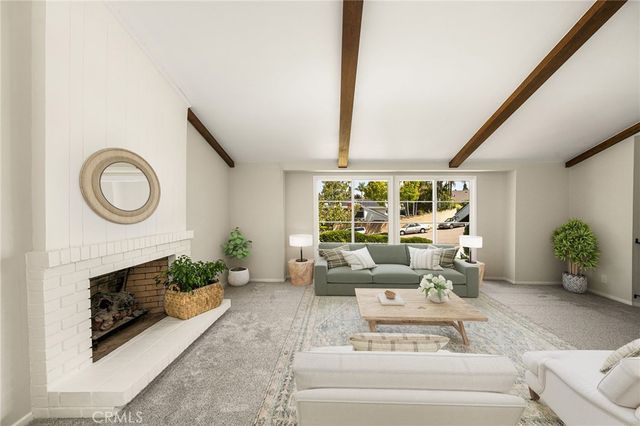 1877 Swan Circle, Costa Mesa, CA 92626