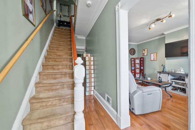41 EAST 35TH ST, Bayonne, NJ 07002