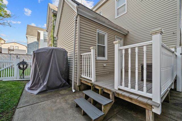 41 EAST 35TH ST, Bayonne, NJ 07002