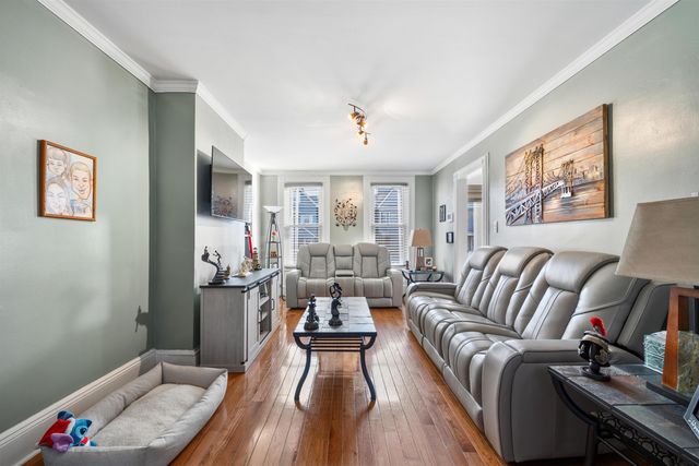 41 EAST 35TH ST, Bayonne, NJ 07002