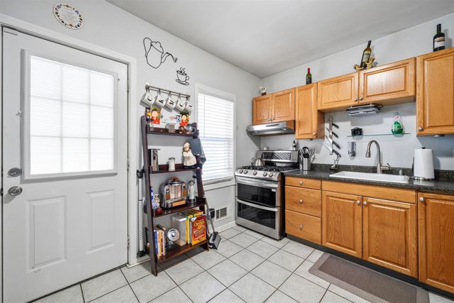41 EAST 35TH ST, Bayonne, NJ 07002
