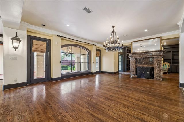 4601 Birch Street, Bellaire, TX 77401