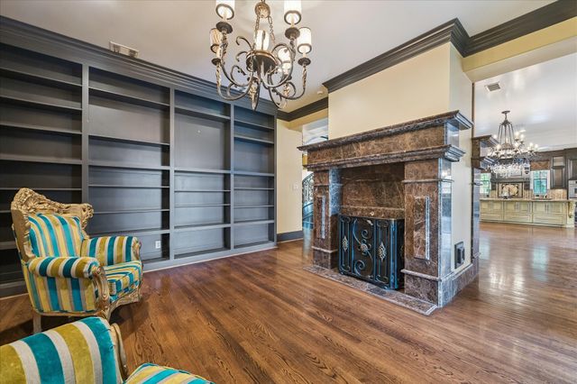 4601 Birch Street, Bellaire, TX 77401