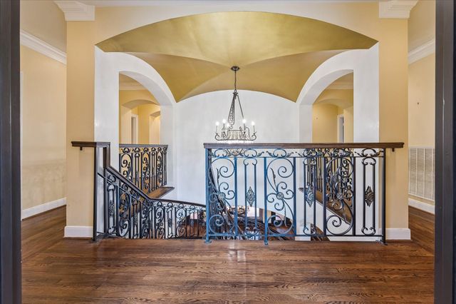 4601 Birch Street, Bellaire, TX 77401