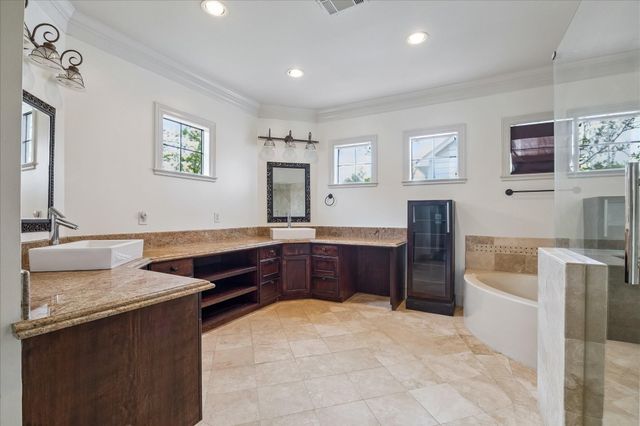 4601 Birch Street, Bellaire, TX 77401