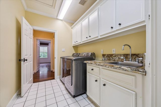 4601 Birch Street, Bellaire, TX 77401