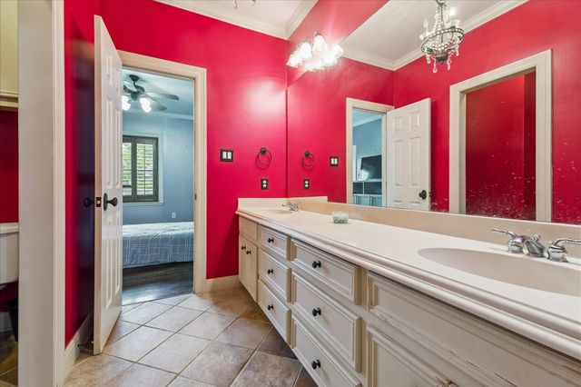 4601 Birch Street, Bellaire, TX 77401