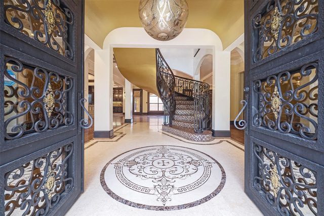 4601 Birch Street, Bellaire, TX 77401