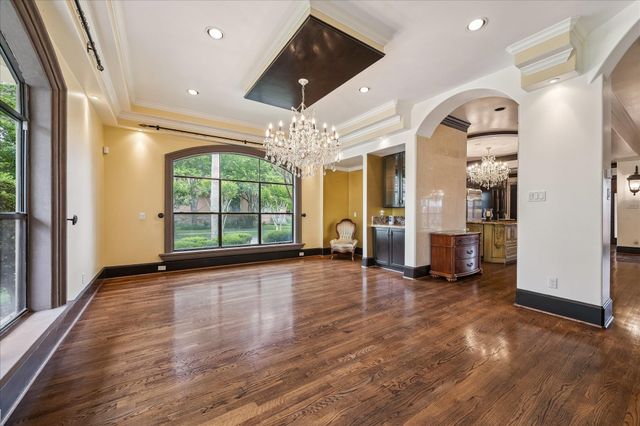 4601 Birch Street, Bellaire, TX 77401