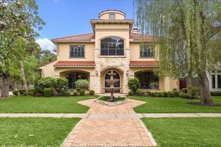 4601 Birch Street, Bellaire, TX 77401