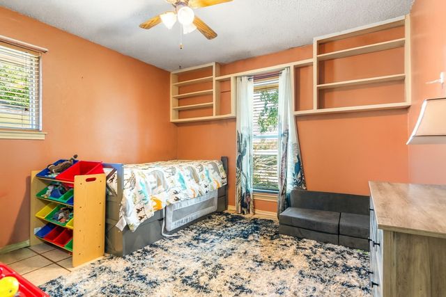 1107 Griffith Avenue, Terrell, TX 75160