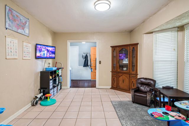 1107 Griffith Avenue, Terrell, TX 75160