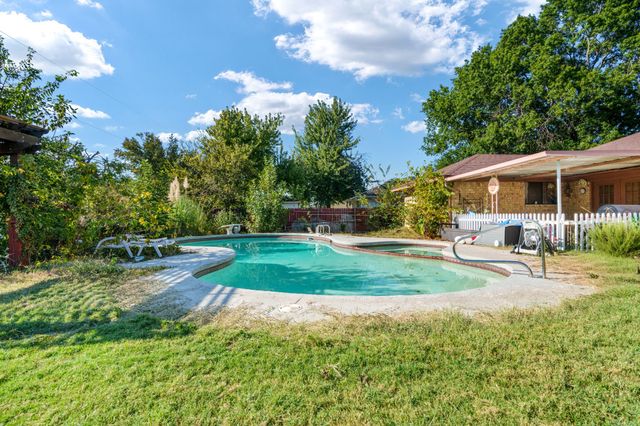 1107 Griffith Avenue, Terrell, TX 75160