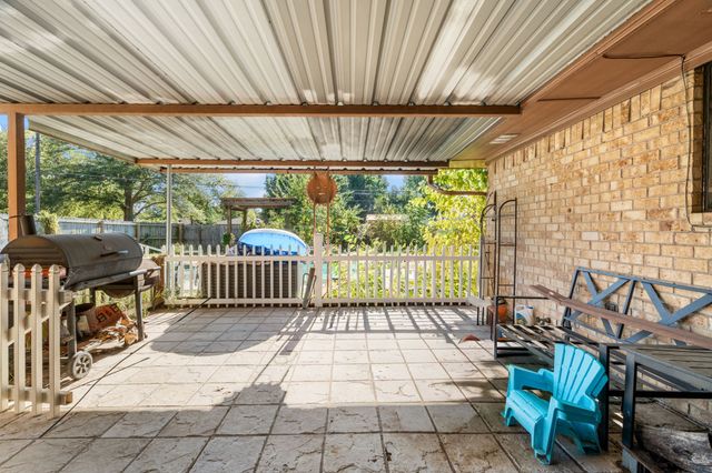 1107 Griffith Avenue, Terrell, TX 75160