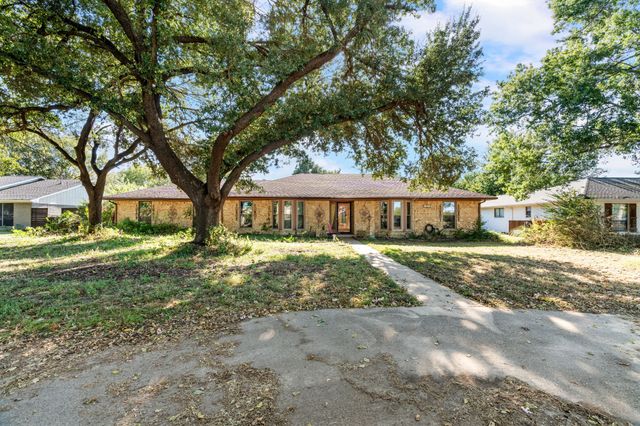 1107 Griffith Avenue, Terrell, TX 75160