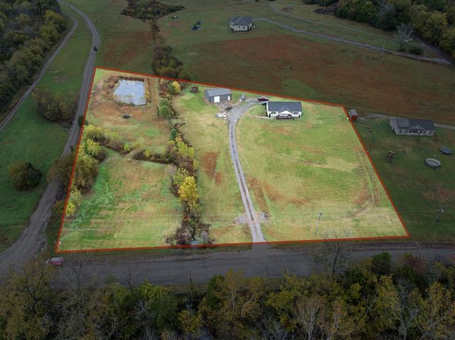 890 W Main St, Alexandria, TN 37012