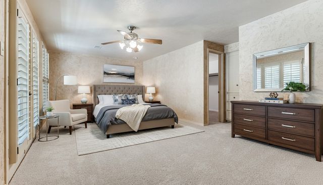 905 Live Oak Lane, Arlington, TX 76012