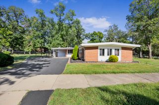52 Blackhawk Drive, Park Forest, IL 60466