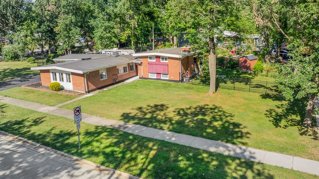 52 Blackhawk Drive, Park Forest, IL 60466 — photo 2