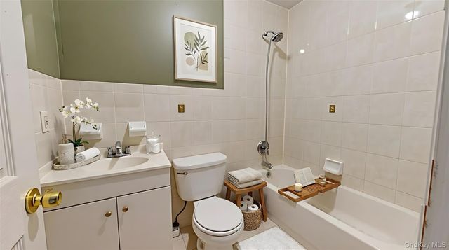 101-25 111th Street 3, Richmond Hill S., NY 11419