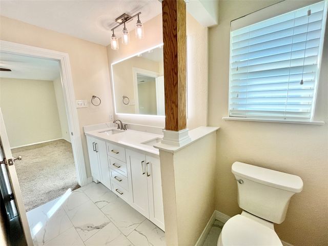 1816 Lexington Place, Bedford, TX 76022