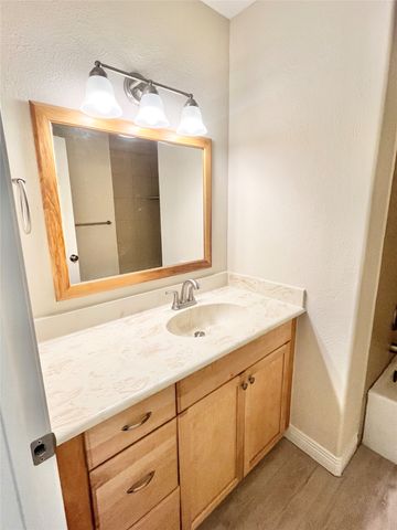 1816 Lexington Place, Bedford, TX 76022