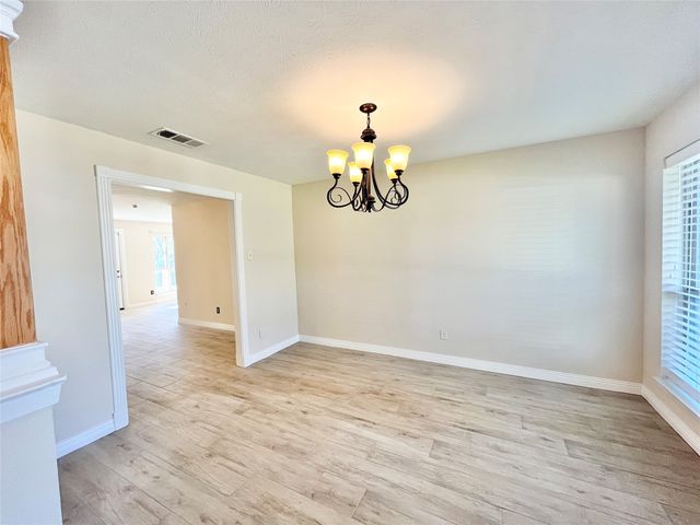 1816 Lexington Place, Bedford, TX 76022