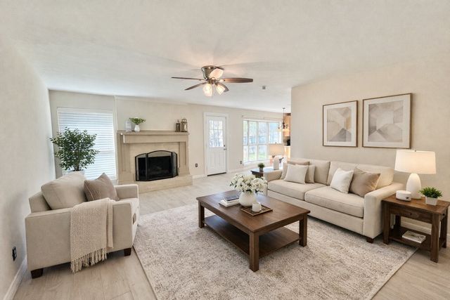 1816 Lexington Place, Bedford, TX 76022