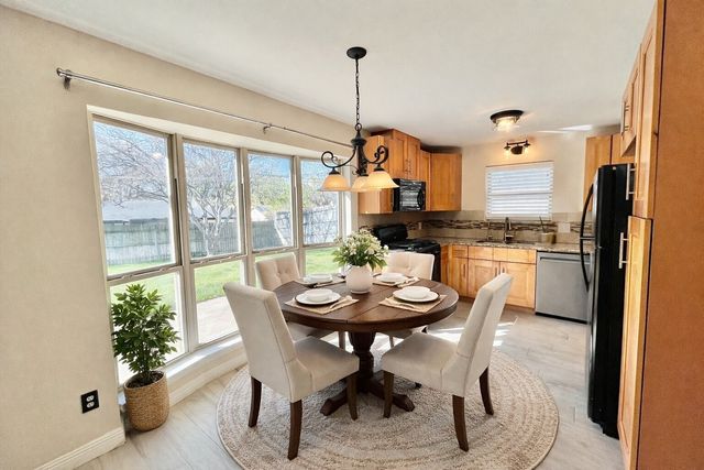 1816 Lexington Place, Bedford, TX 76022