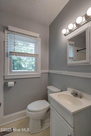 2710 Sunset Avenue, Greenville, NC 27834