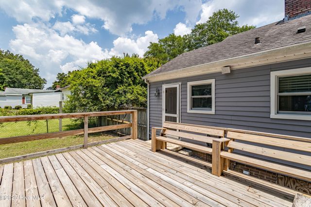 2710 Sunset Avenue, Greenville, NC 27834