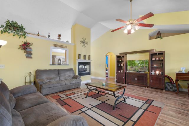 2537 Hugo Rd., Conway, SC 29527