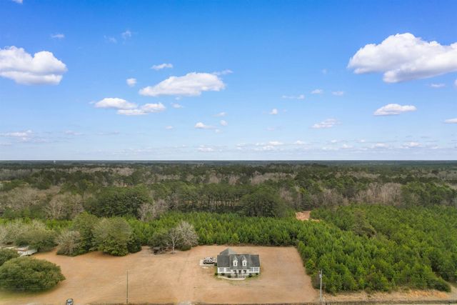 2537 Hugo Rd., Conway, SC 29527