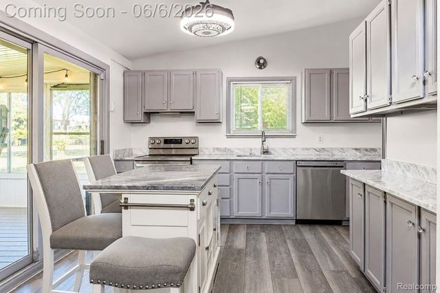 25538 Schoolcraft, Redford Charter Township, MI 48239