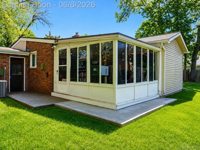25538 Schoolcraft, Redford Charter Township, MI 48239