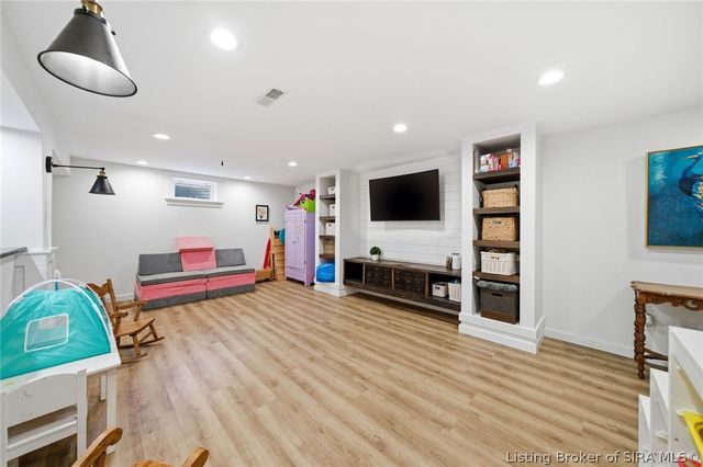 300 Emerson Avenue, Clarksville, IN 47129