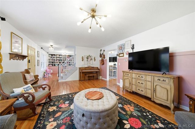 300 Emerson Avenue, Clarksville, IN 47129