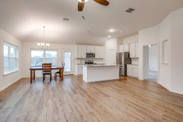 3125 Arbor View Drive, Burleson, TX 76028