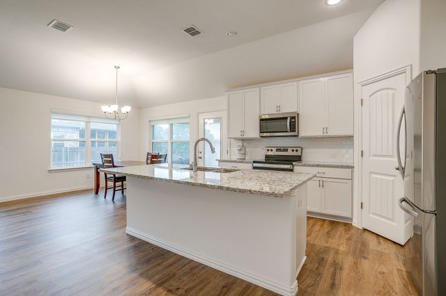 3125 Arbor View Drive, Burleson, TX 76028