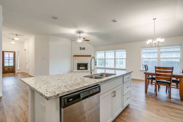 3125 Arbor View Drive, Burleson, TX 76028