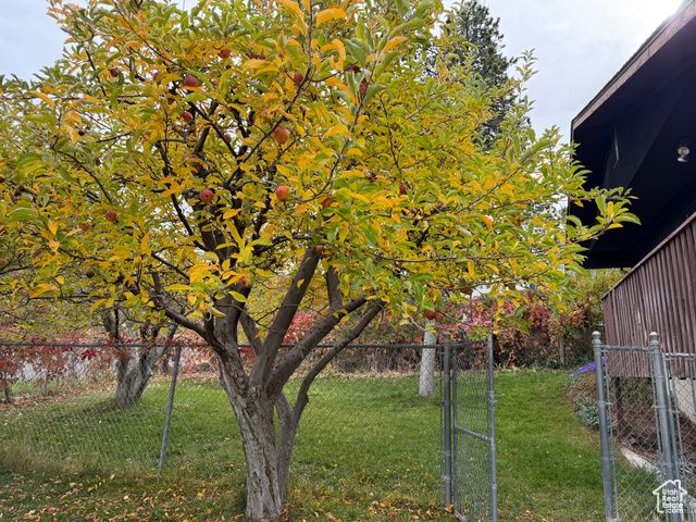 690 FREEDOM DR, North Salt Lake, UT 84054