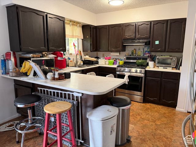 690 FREEDOM DR, North Salt Lake, UT 84054